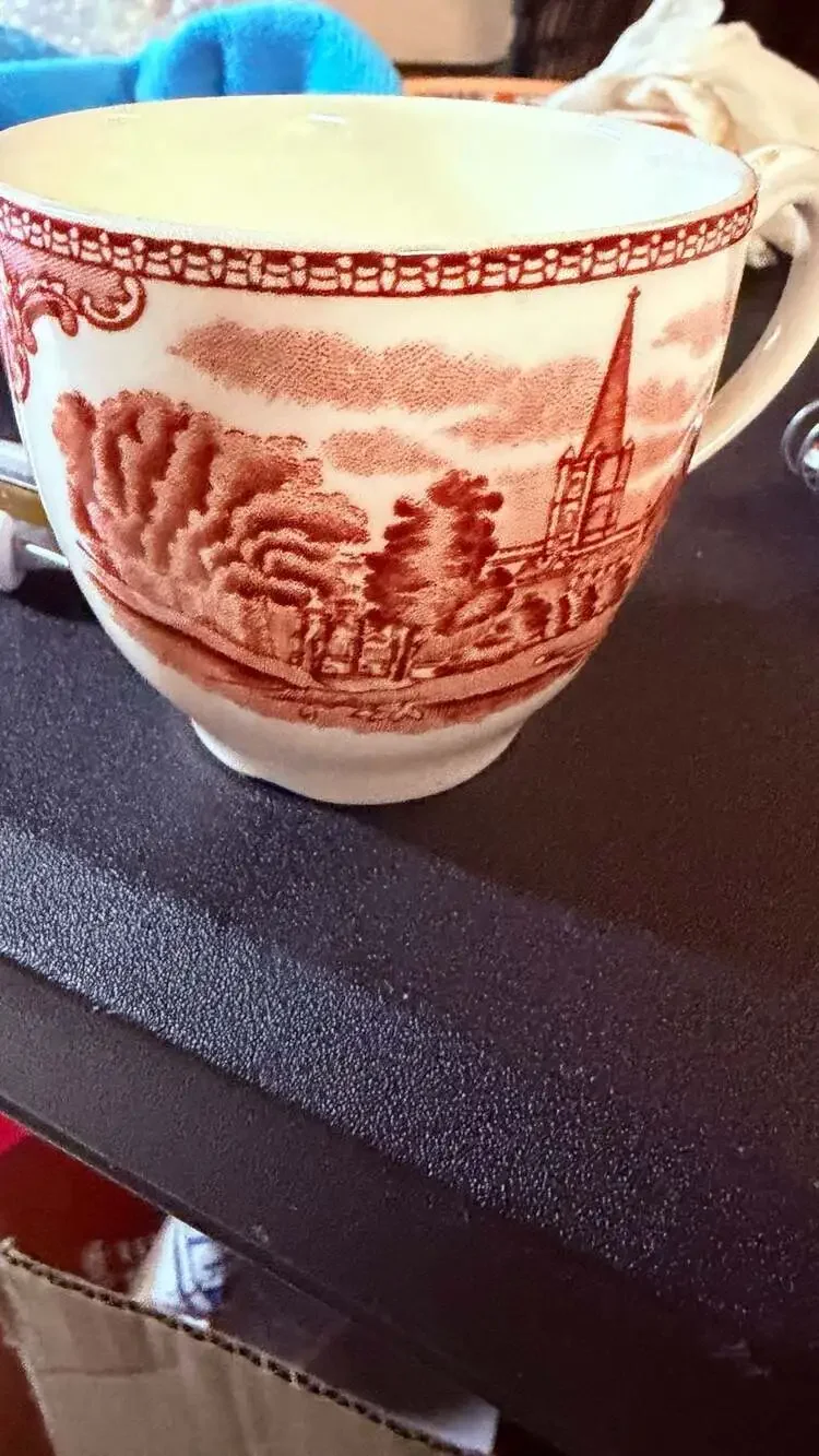 Johnson Bros Old Britain Castles Red Tea Cup & Saucer Kenilworth Castle England